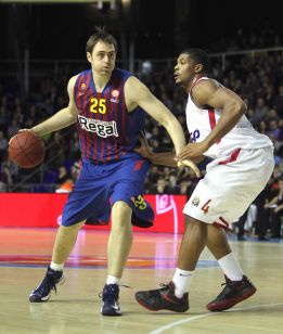 El juego coral y la defensa le dan el triunfo al Barça El juego coral y la defensa le dan el triunfo al Barça