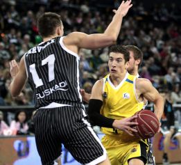 El Uxúe Bilbao se complica al final un triunfo cómodo El Uxúe Bilbao se complica al final un triunfo cómodo