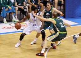 Cajasol sorprende en derbi y deja sin Copa del Rey a Unicaja Cajasol sorprende en derbi y deja sin Copa del Rey a Unicaja