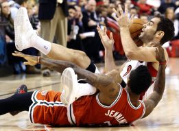 Los 21 puntos de Calderón, insuficientes para los Raptors Los 21 puntos de Calderón, insuficientes para los Raptors