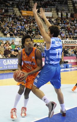Gelabale cambia la ACB por la NBA de manera temporal Gelabale cambia la ACB por la NBA de manera temporal