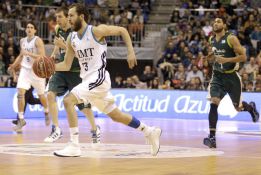 El Real Madrid revienta a Unicaja en el último cuarto El Real Madrid revienta a Unicaja en el último cuarto