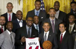 Obama recibe a los Heat de LeBron y Wade en la Casa Blanca Obama recibe a los Heat de LeBron y Wade en la Casa Blanca
