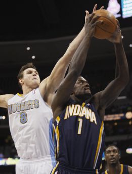 Iguodala decidió el cuarto triunfo seguido de los Nuggets Iguodala decidió el cuarto triunfo seguido de los Nuggets