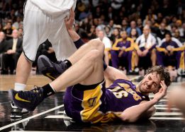 Los Lakers confirman que Gasol será baja de 6 a 8 semanas Los Lakers confirman que Gasol será baja de 6 a 8 semanas