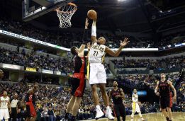 Rudy Gay y DeMar DeRozan sorprenden a los Pacers Rudy Gay y DeMar DeRozan sorprenden a los Pacers