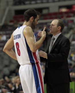 Calderón regala su mejor actuación con los Pistons Calderón regala su mejor actuación con los Pistons