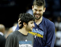 Prince y Marc Gasol encabezan la victoria de los Grizzlies Prince y Marc Gasol encabezan la victoria de los Grizzlies