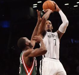 Joe Johnson le da el triunfo a los Nets sobre los Bucks Joe Johnson le da el triunfo a los Nets sobre los Bucks