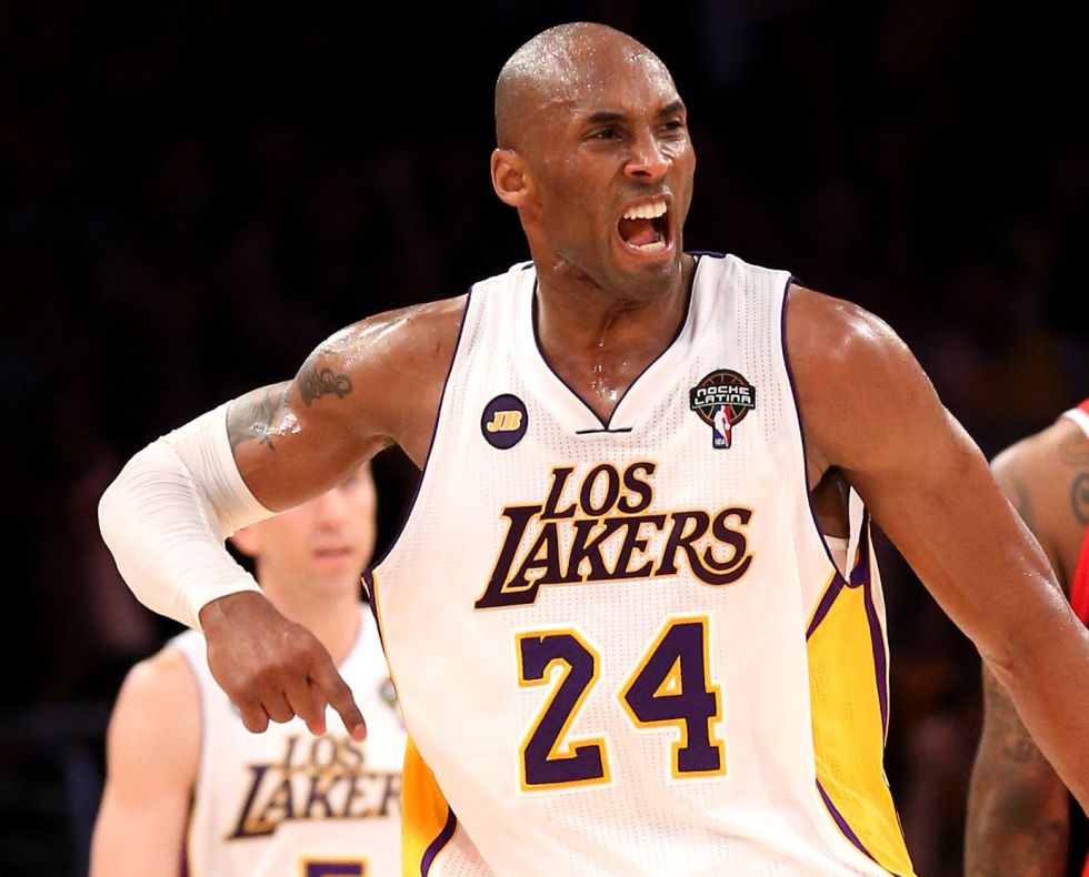 Un nuevo milagro de Kobe Bryant rescata a los Lakers
