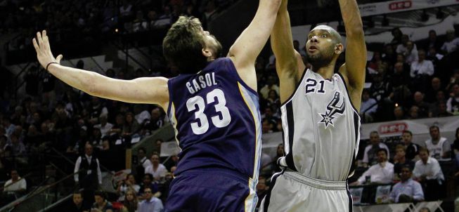 Duncan rescata a los Spurs, que imponen el 2-0 ante Memphis