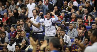 Los aficionados del Real Madrid preparan un gran recibimiento
