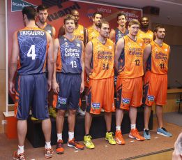 El reforzado Valencia quiere cuestionar esta Liga bipolar El reforzado Valencia quiere cuestionar esta Liga bipolar