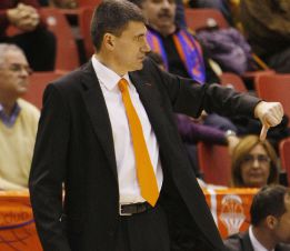 Velimir Perasovic renueva con el Valencia Basket hasta 2015