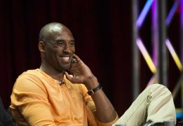 Kobe Bryant, "feliz" con el trabajo veraniego de los Lakers