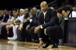 Los Lakers ya tienen nuevo entrenador: Byron Scott