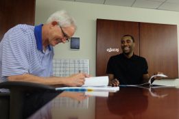 Los Lakers firman al escolta Wayne Ellington