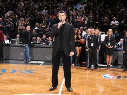 Prokhorov se cansa y quiere vender los Brooklyn Nets