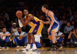 Kobe Bryant bien, los Lakers mal