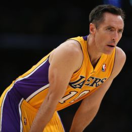 Nash: casi 500.000 dólares por partido con los Lakers