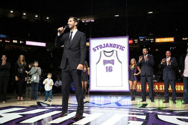 Los Kings retiran la camiseta de Peja Stojakovic: eterno 16