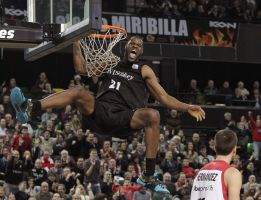 Dominion patrocinará y tomará el control del Bilbao Basket
