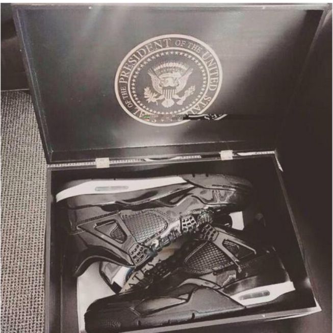 Nike le regala a Barack Obama unas Air Jordan personalizadas