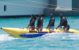 "Hermanos": LeBron, Wade, Paul y Carmelo, en las Bahamas