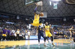 Lakers: Prórroga, pelea, susto de Russell... y 13 puntos de Kobe