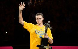 Curry: "Pido disculpas por todos los premios y por estar sanos"