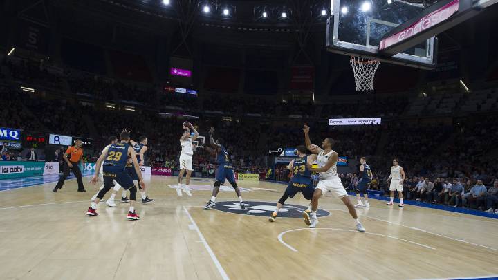 Canasta ganadora de Gabriel Deck ante el Baskonia.