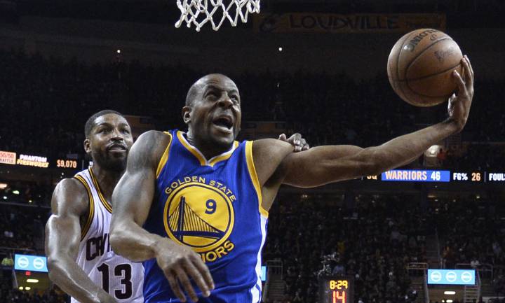Iguodala no entrena, pero sí jugará; Kerr: "Es un 7º. Es Andre"