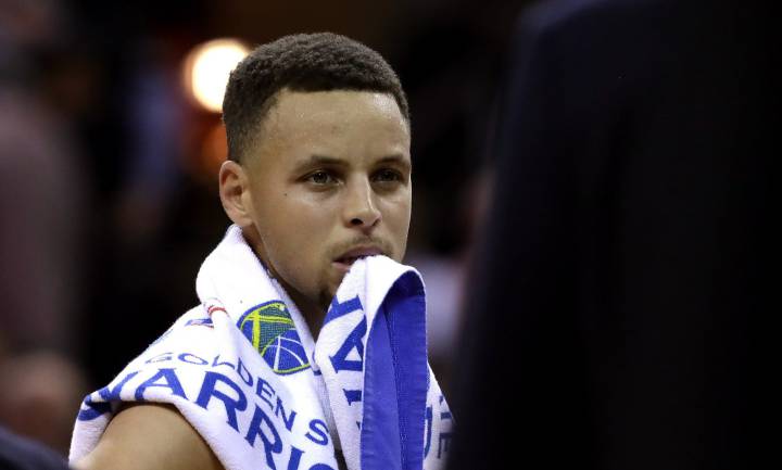 Curry y los tuits de su mujer: "Tendré que cortar el WiFi"