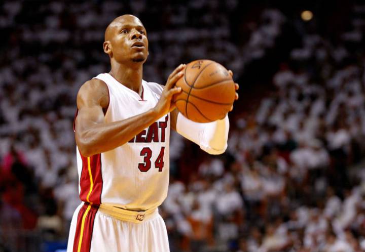 Los Warriors piensan en Allen para reforzar el banquillo