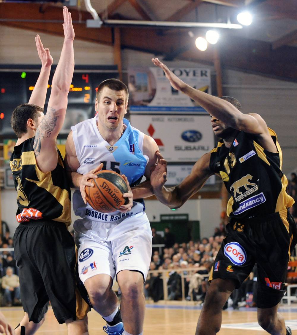 Resultado de imagen para ala-pivot en baloncesto