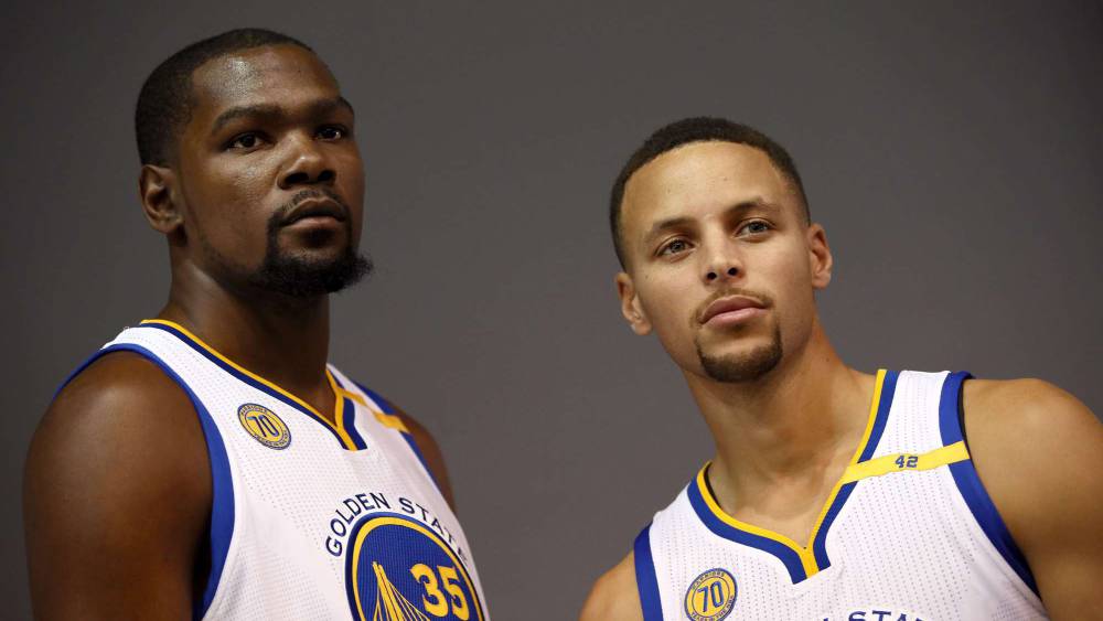 Las superestrellas NBA, en tres niveles: Curry, Harden e Irving