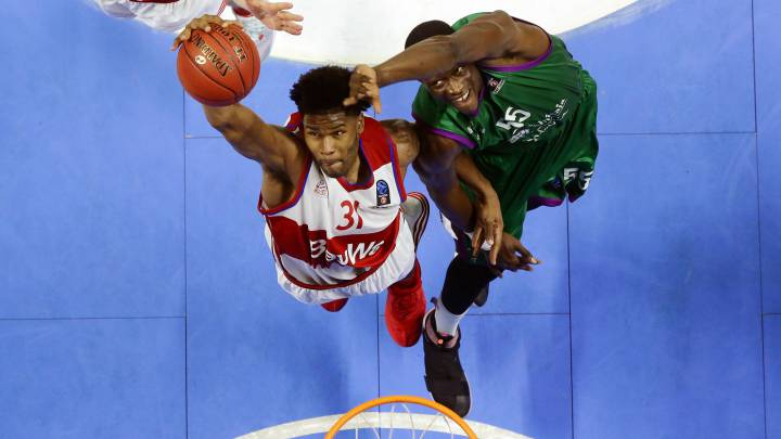 El Unicaja naufraga tras un segundo tiempo infame