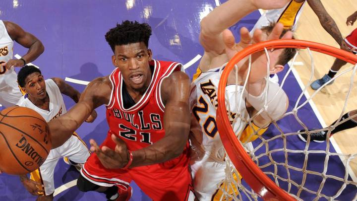 Butler (40) y Mirotic (15+15) fulminan a los \'Baby Lakers\'
