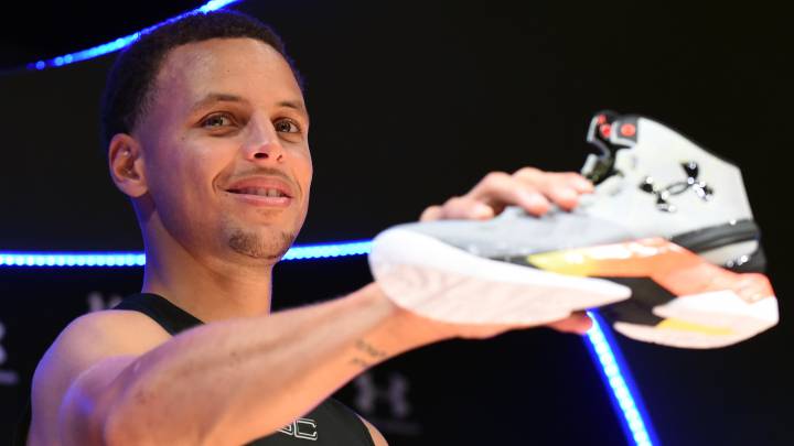 Curry le hace perder a Under Armour 600 millones de dólares