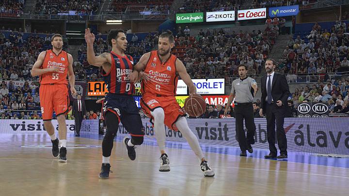 Sigue el Valencia Basket vs Baskonia en directo online, tercer partido de los playoff de la Liga Endesa, este sábado a las 19:00 horas en AS.