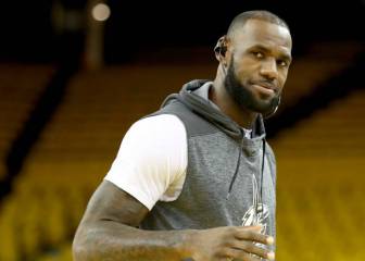 ¿LeBron 100% fuera de los Cavs? Su entorno niega los rumores
