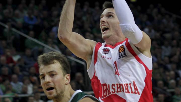 Janning renueva con el Baskonia hasta el final de temporada