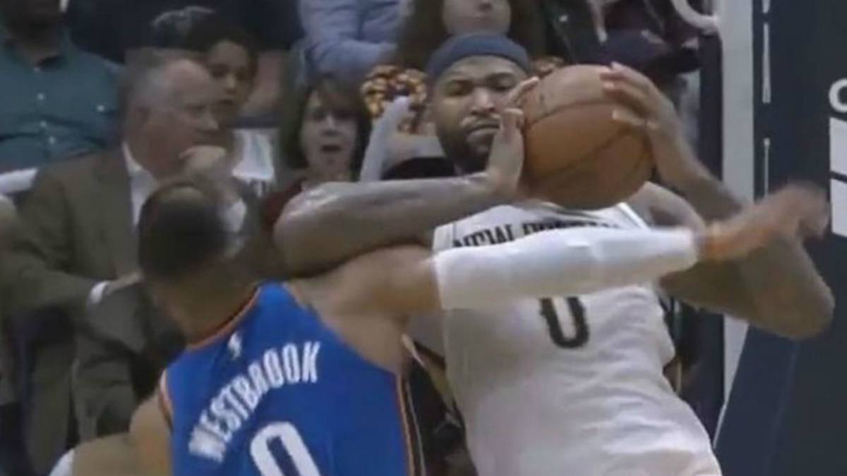 Davis y Cousins dan triunfo a Pelicans sobre Spurs Davis y Cousins dan triunfo a Pelicans sobre Spurs