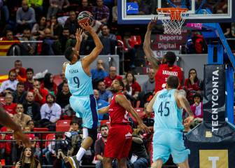Vuelve el buen Navarro y el Barça vence fácil en Zaragoza