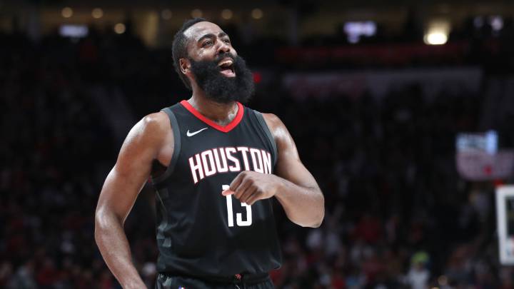 MVP Harden (48+8) y el invicto Chris Paul pasan una prueba de fuego ante un Lillard de récord
