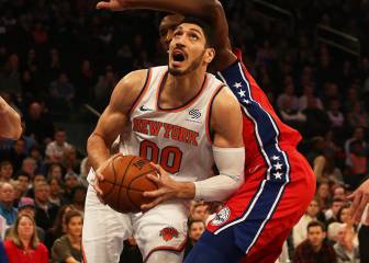 Embiid le ganó el duelo de bestias a Enes Kanter