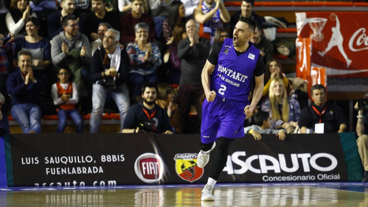 Marko Popovic celebra una canasta ante el Movistar Estudiantes.