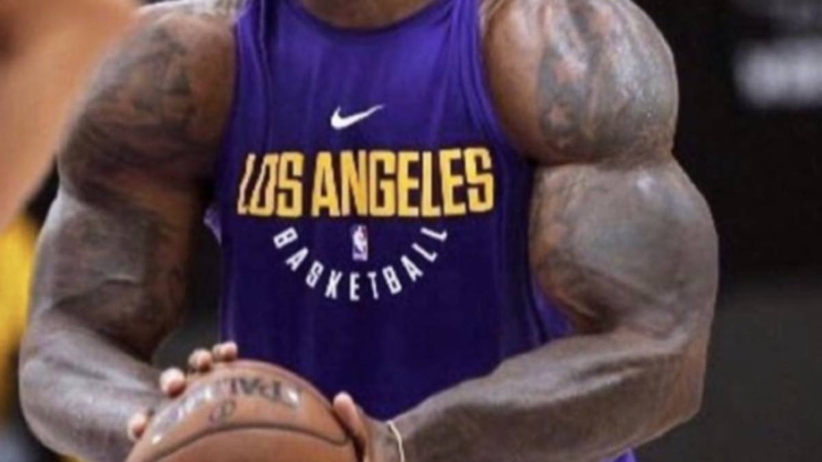 LeBron confirma que está listo para jugar de pívot con esta foto
