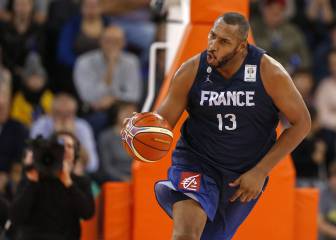 Se retira otro campeón de la NBA, el francés Boris Diaw