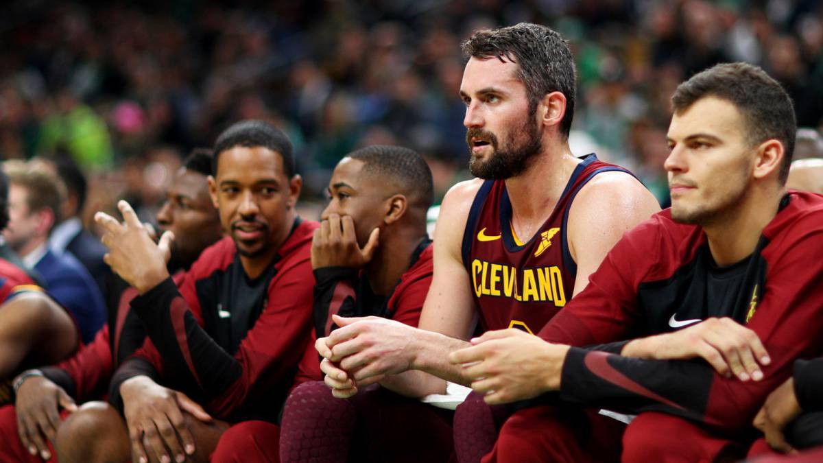 Kevin Love, en el banquillo de los Cavaliers.